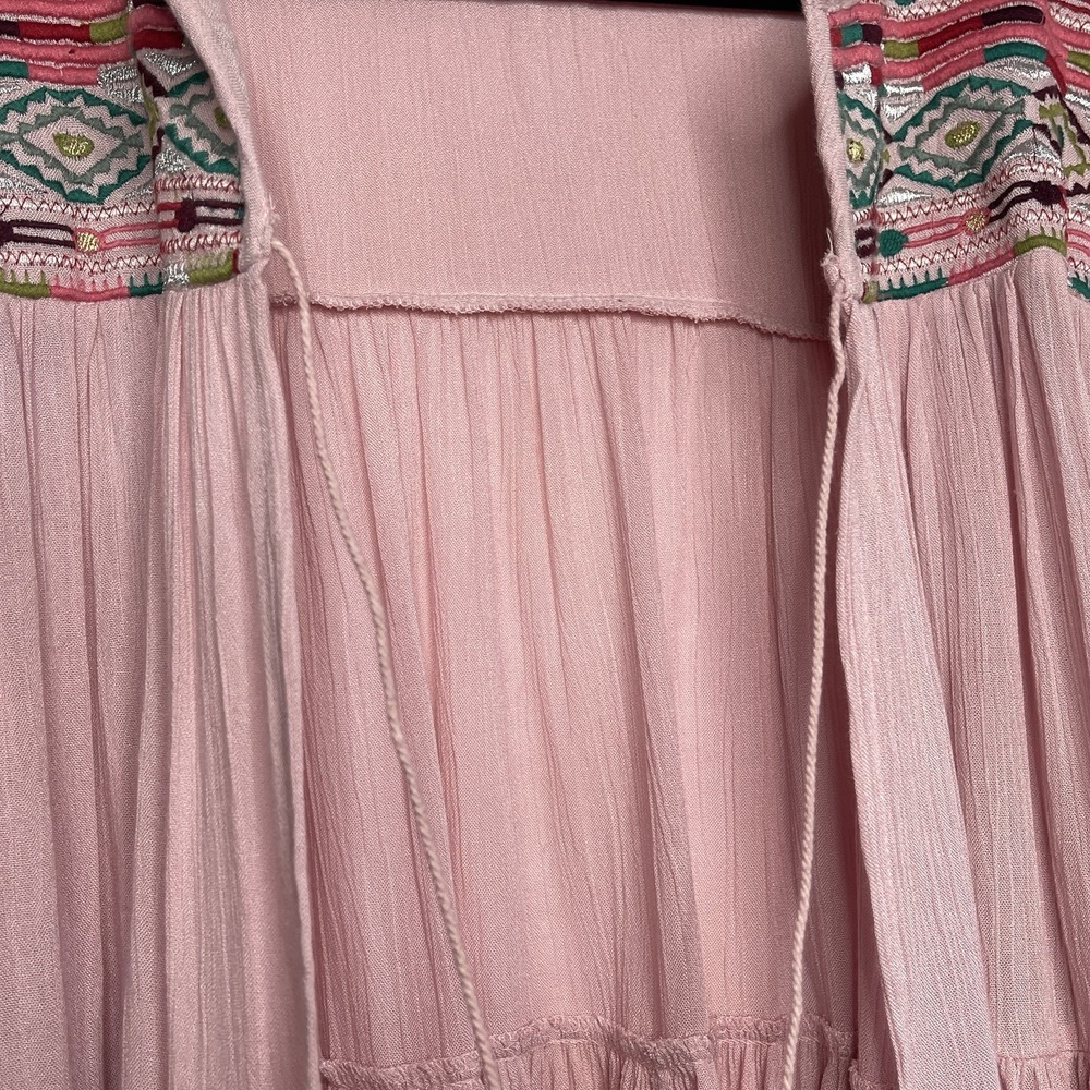 Romeo + Juliet Couture Pink Embroidered Ruffle Kimono Peasant Top Size Large - Picture 9 of 15